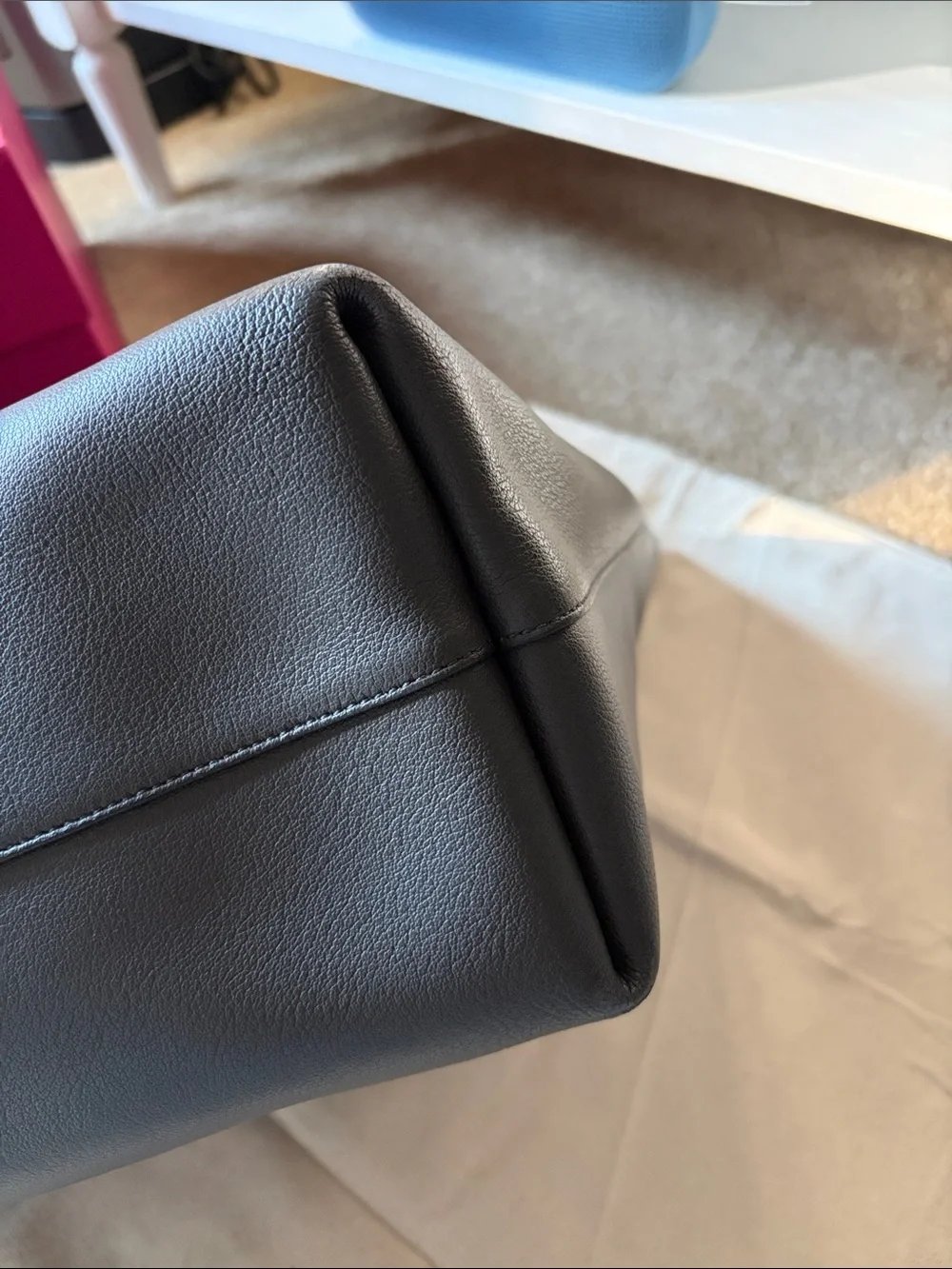 Saint Laurent classic saint